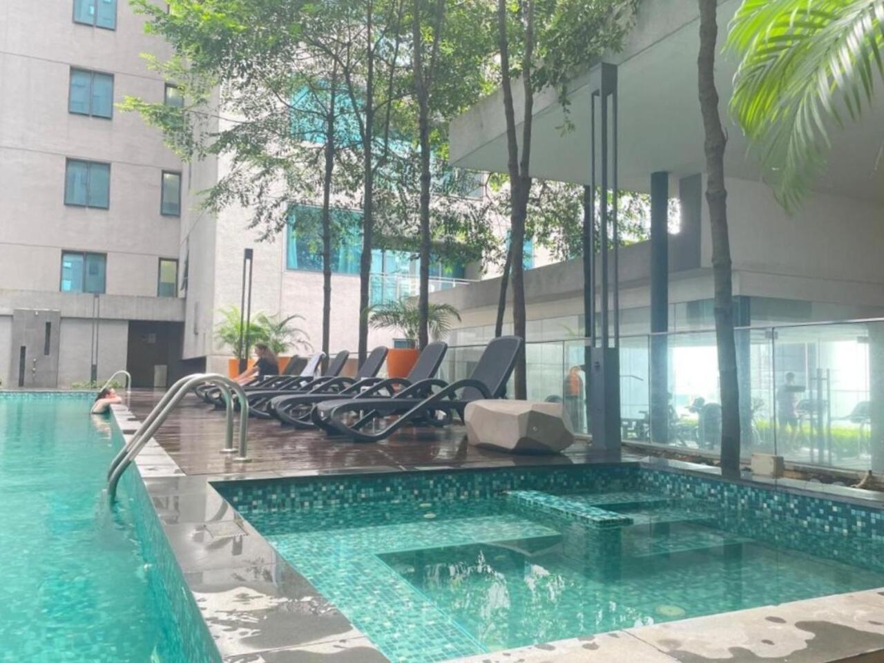 Summer Suites Klcc By Apartx Kuala Lumpur Zewnętrze zdjęcie